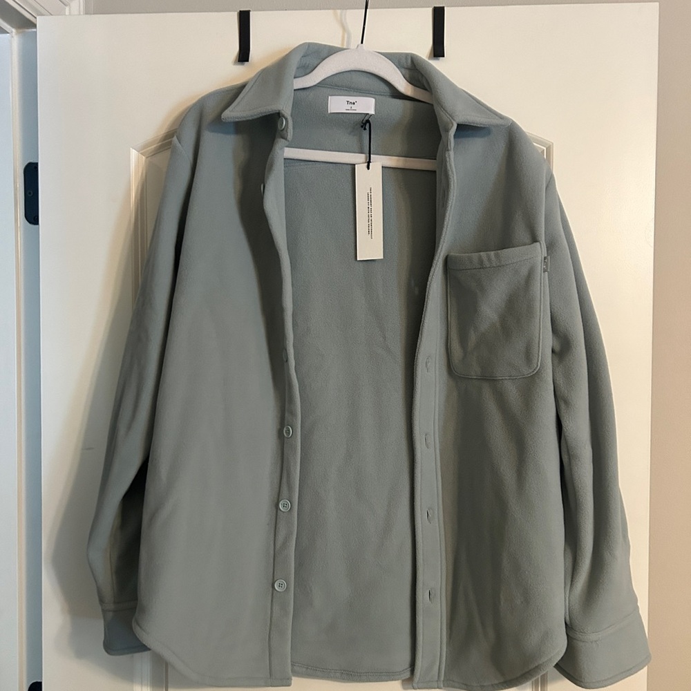 Aritzia NWT Tna Fleece Polar Button Up in Glacial Green - Picture 7 of 9